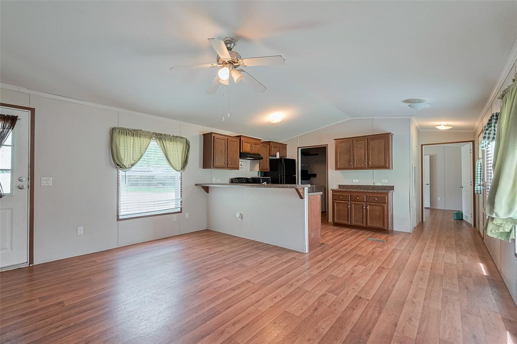 Listing images