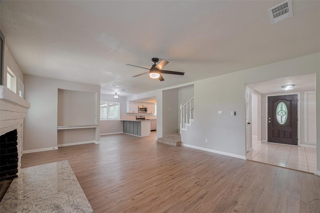 Listing images
