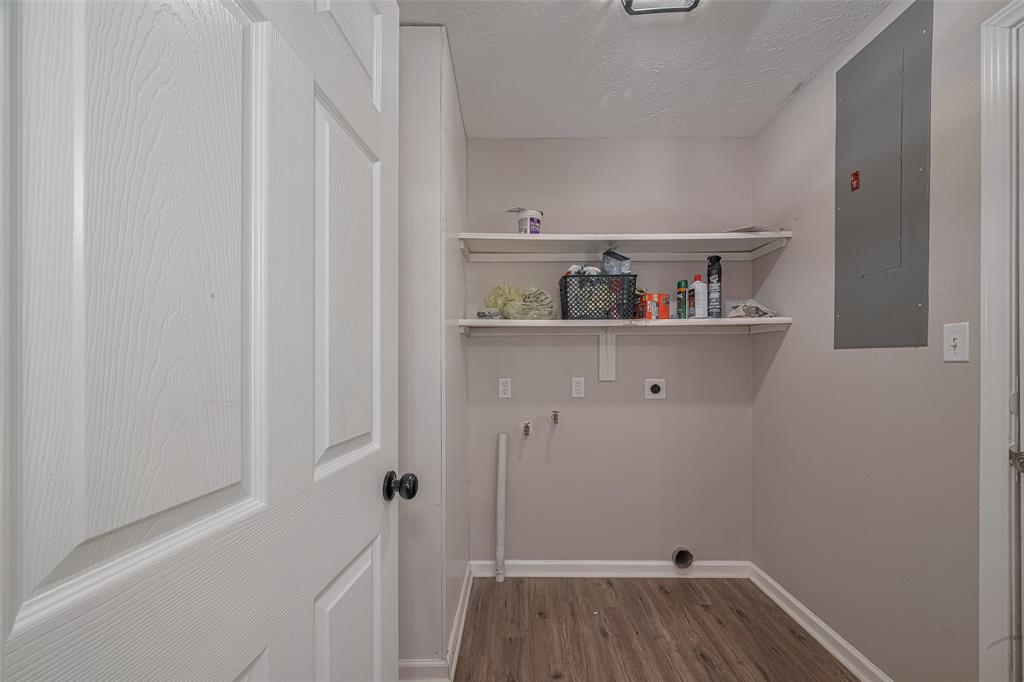 Listing images