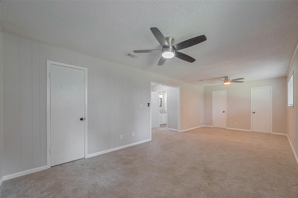 Listing images