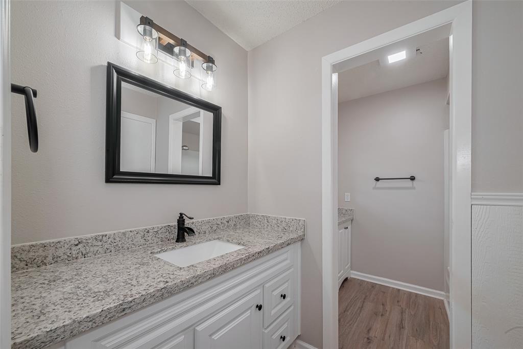 Listing images