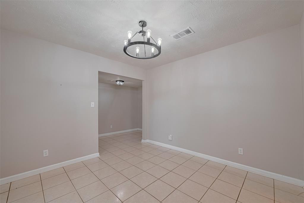 Listing images