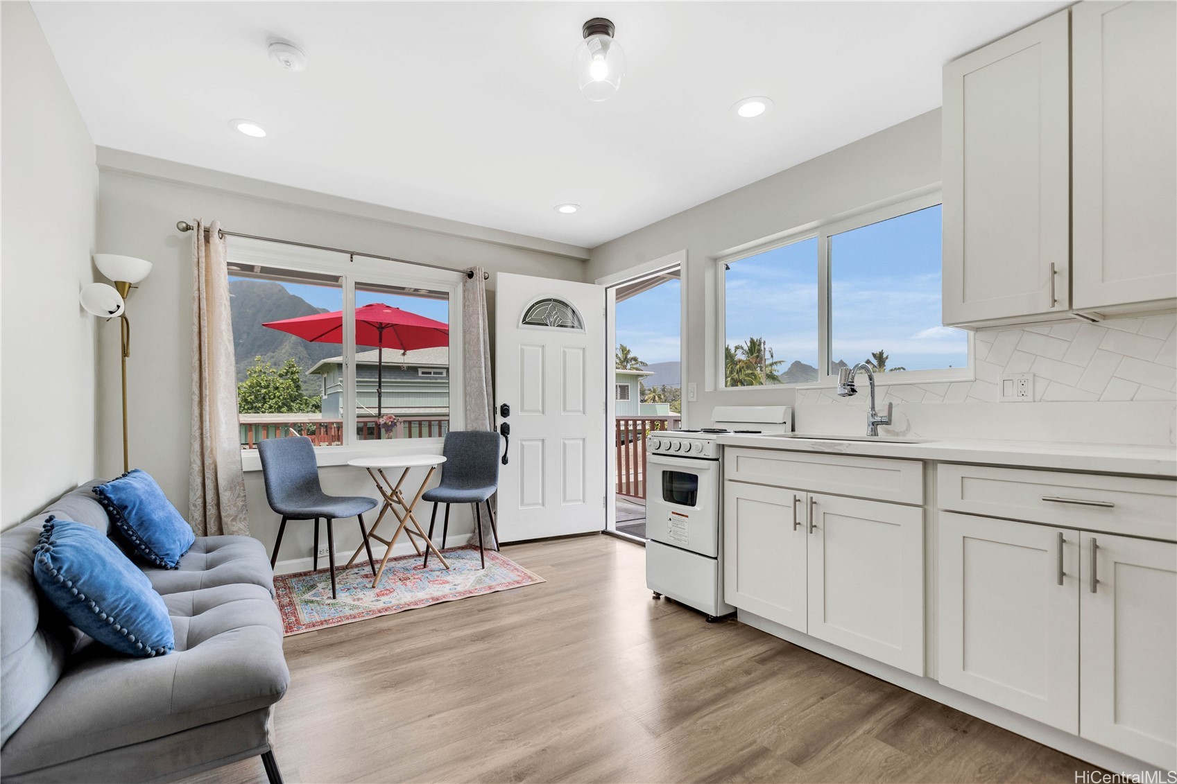 Listing images