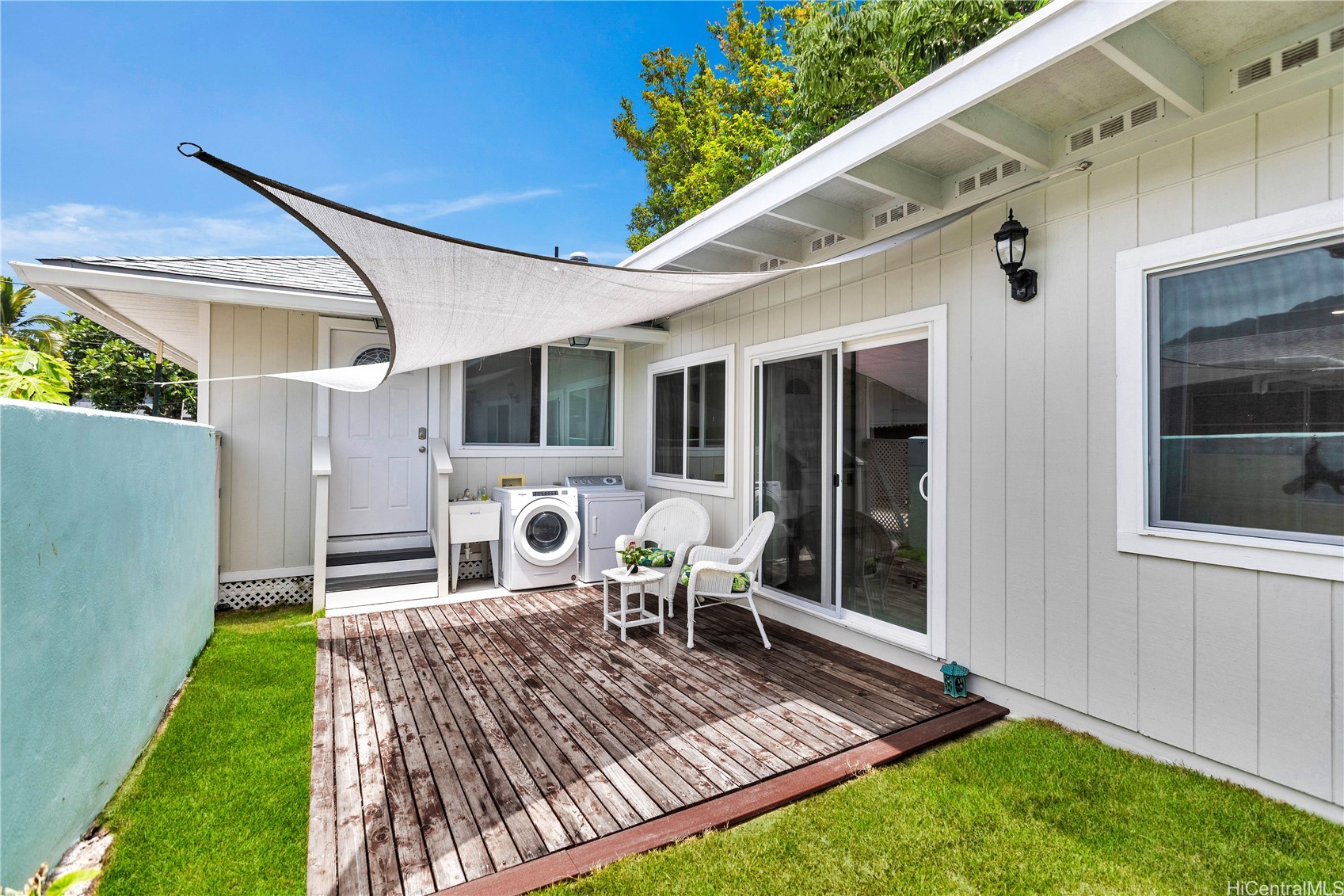 Listing images