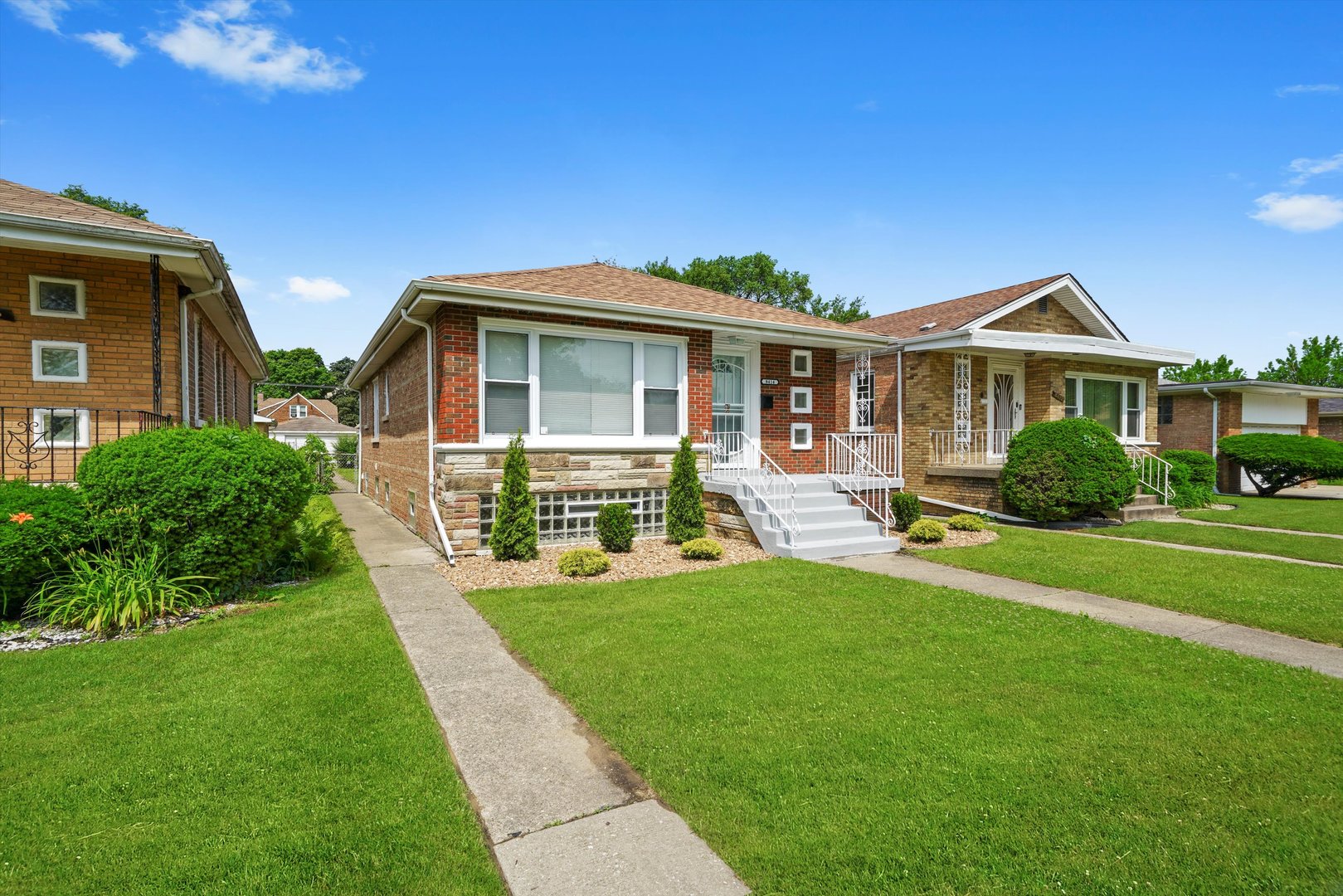Listing images