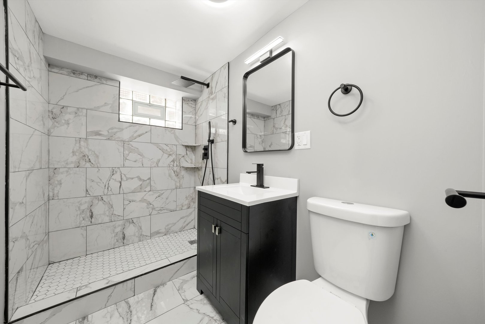 Listing images