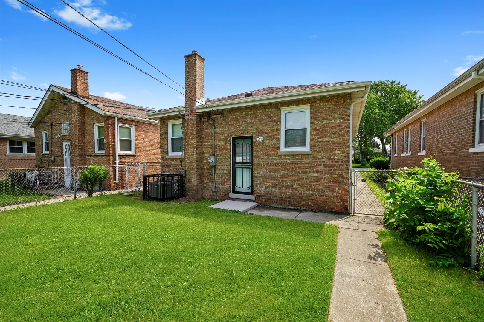 Listing images