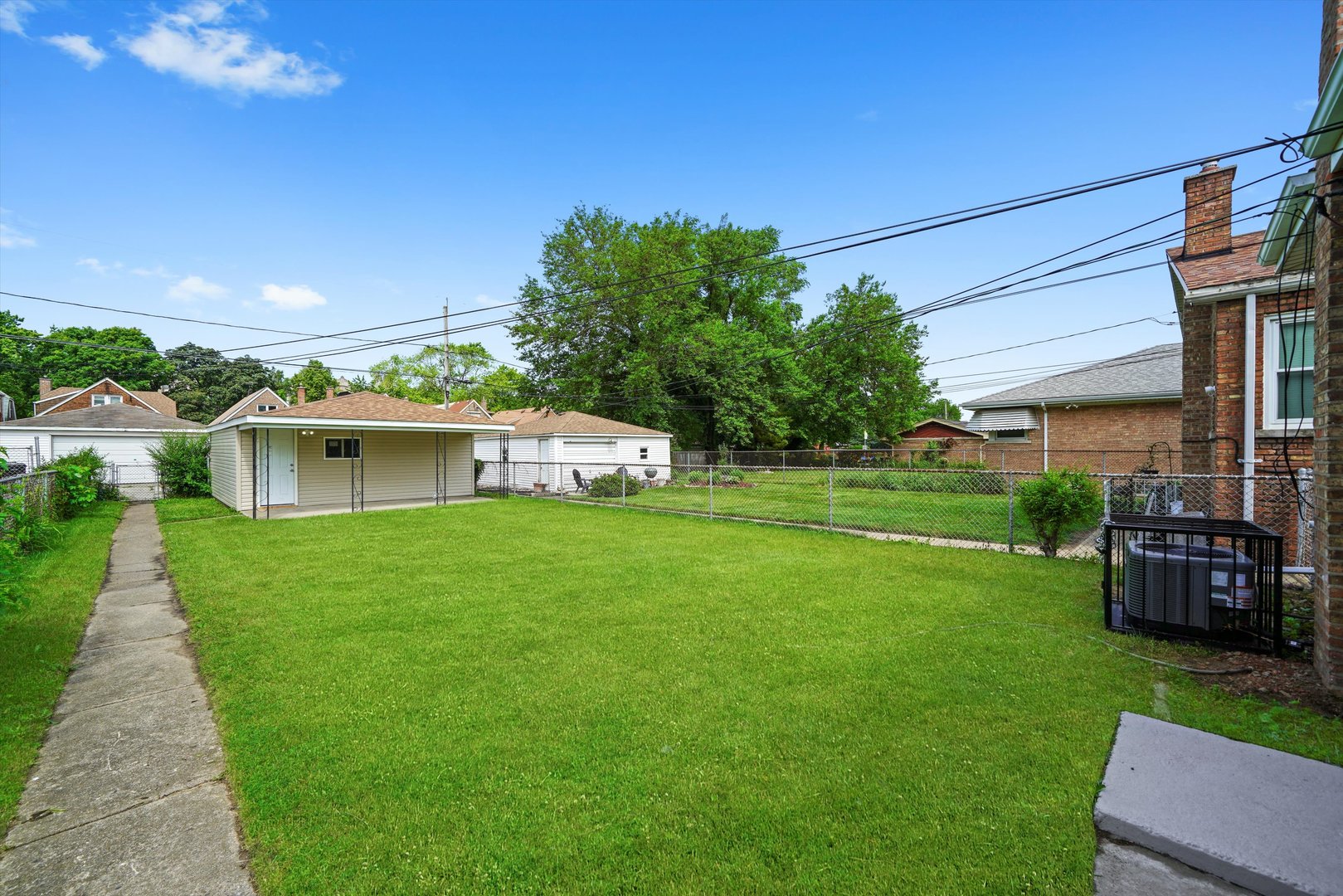 Listing images