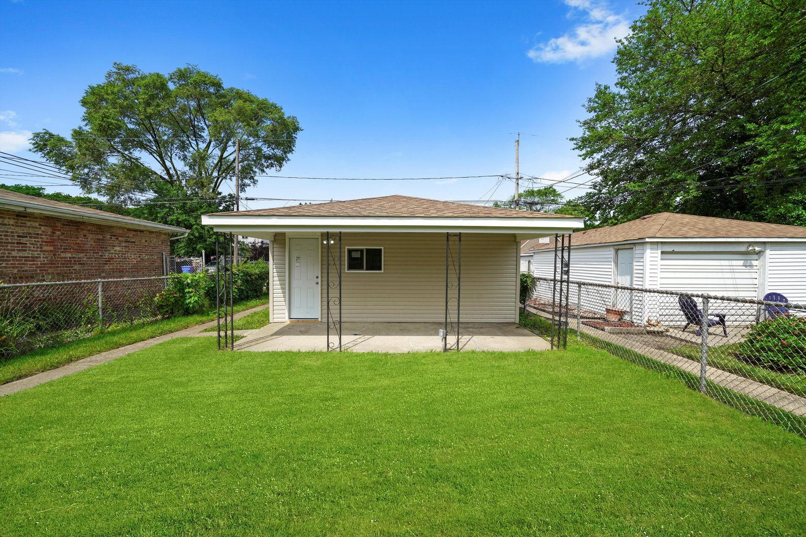 Listing images
