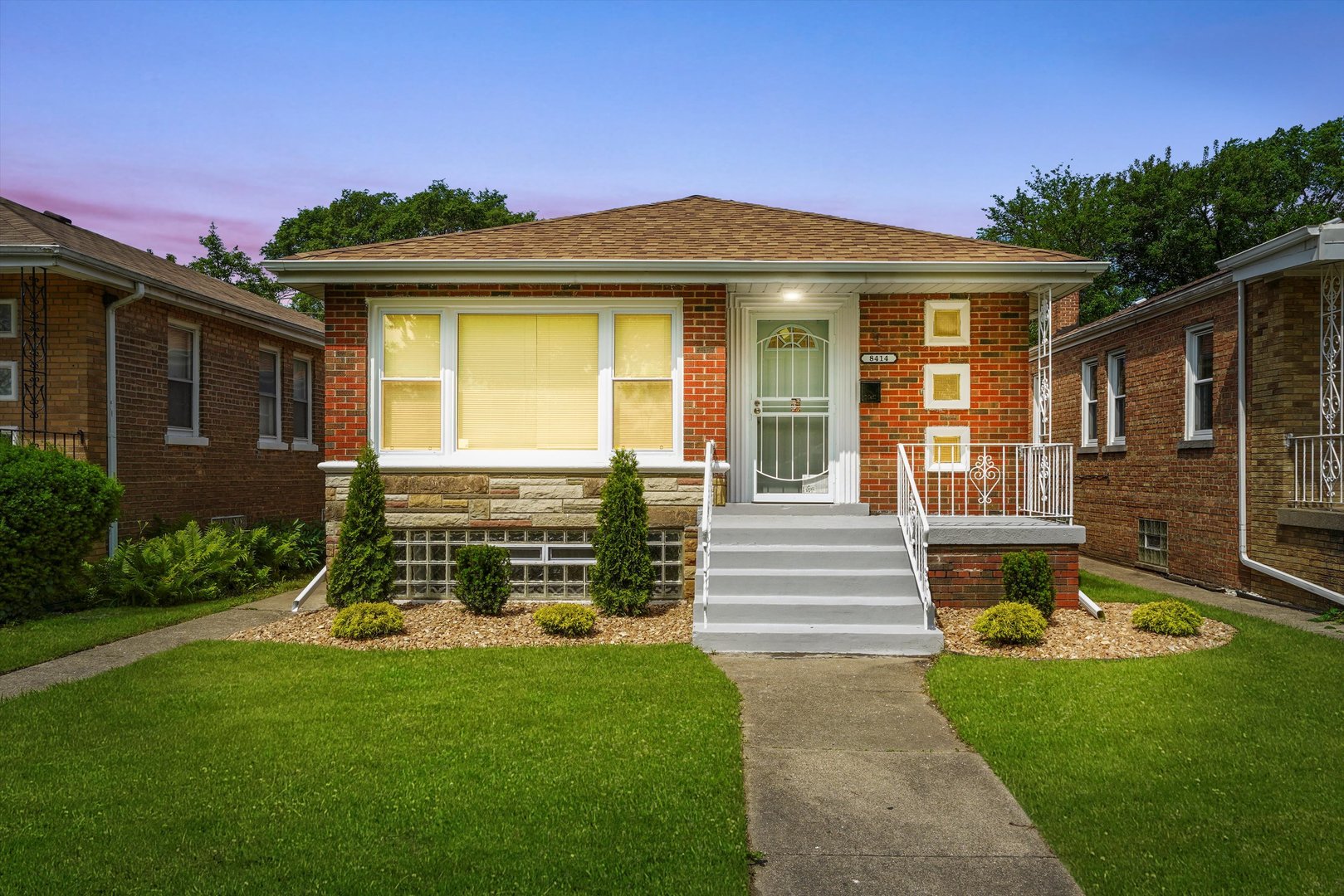 Listing images