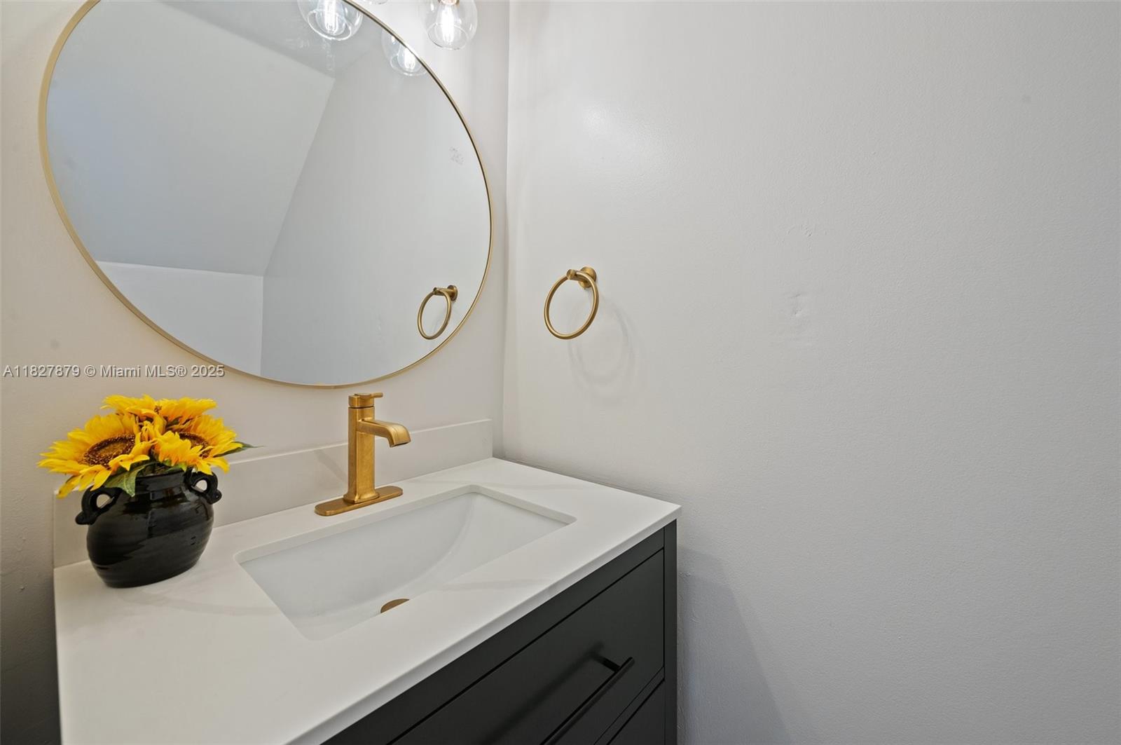 Listing images