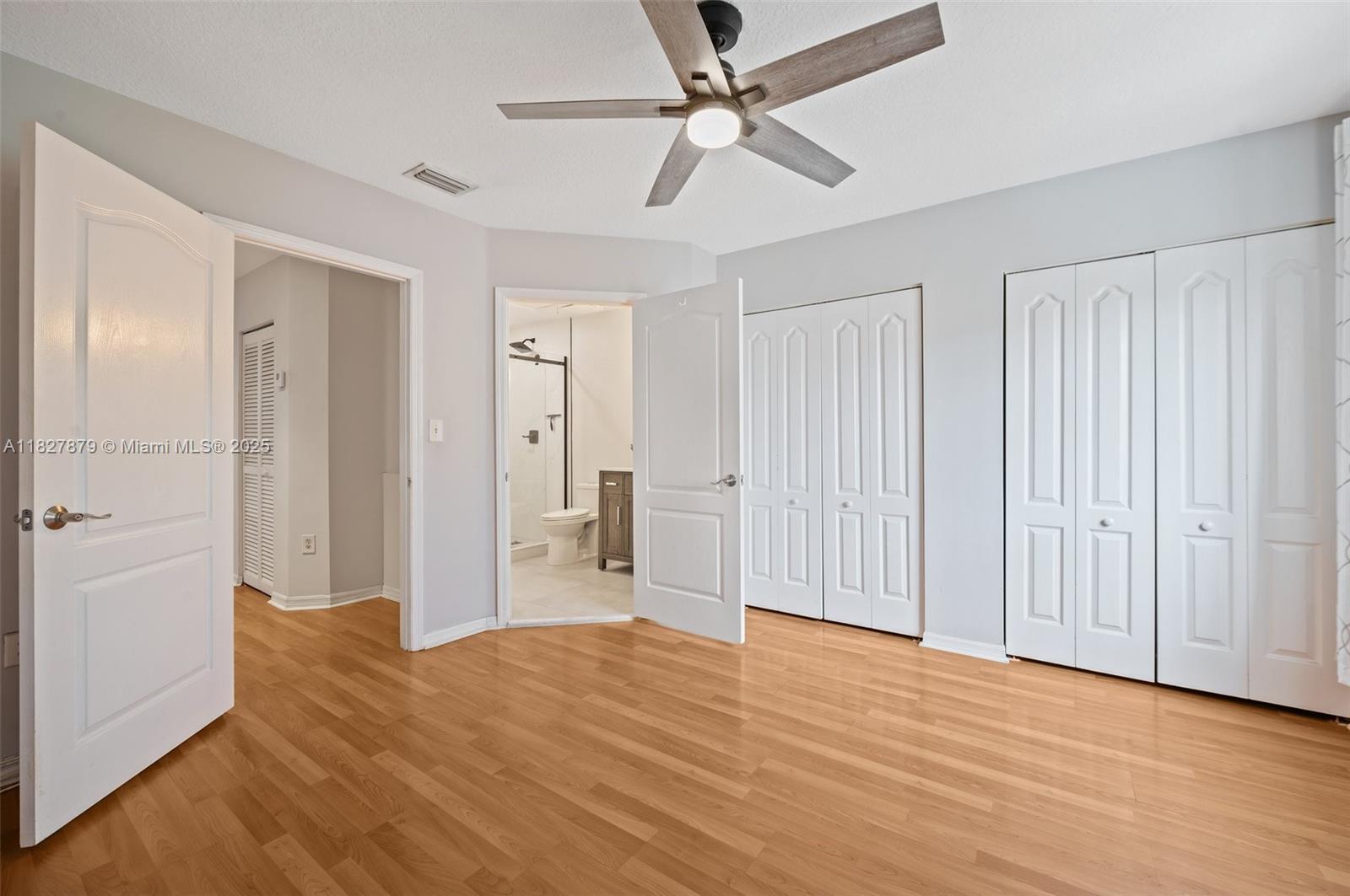 Listing images