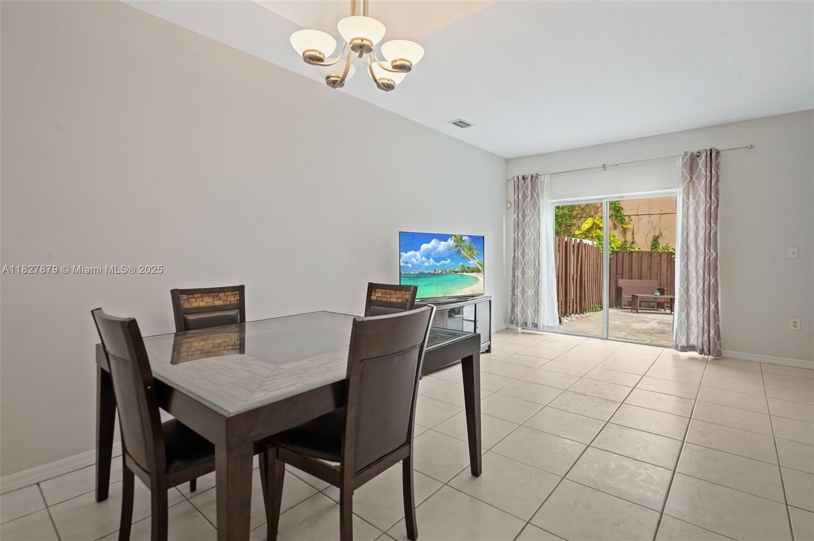 Listing images