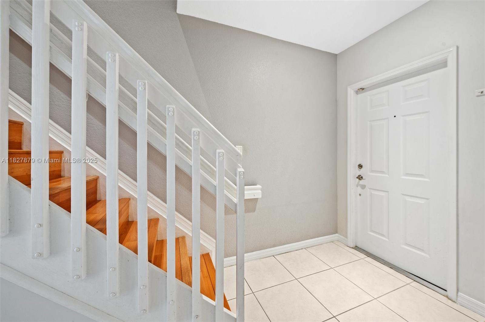 Listing images