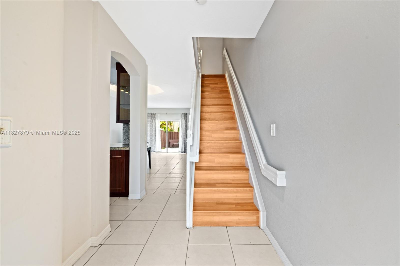 Listing images