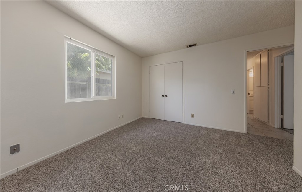 Listing images