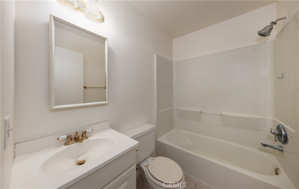 Listing images