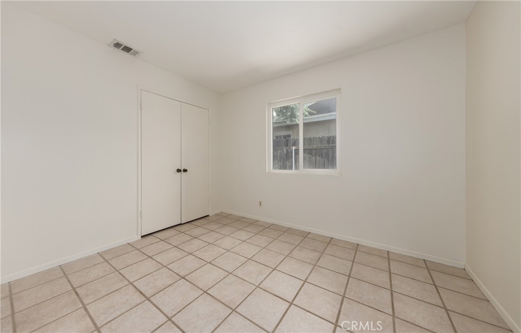 Listing images