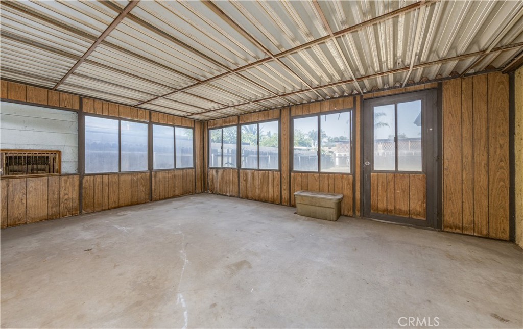 Listing images