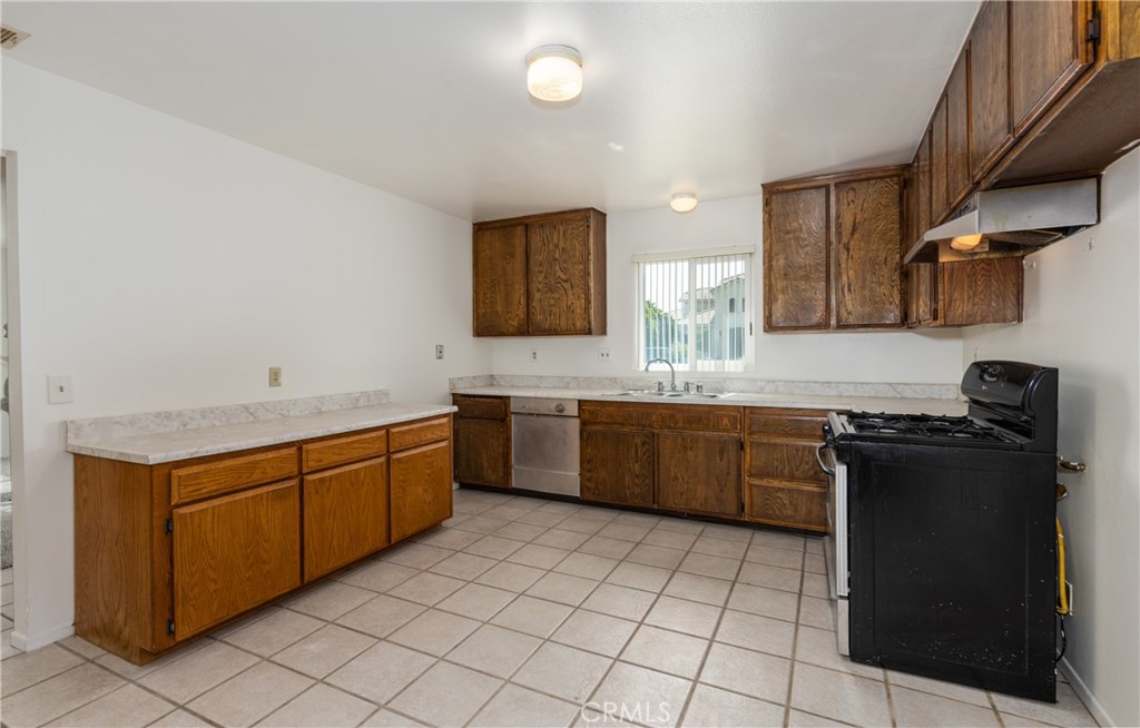 Listing images