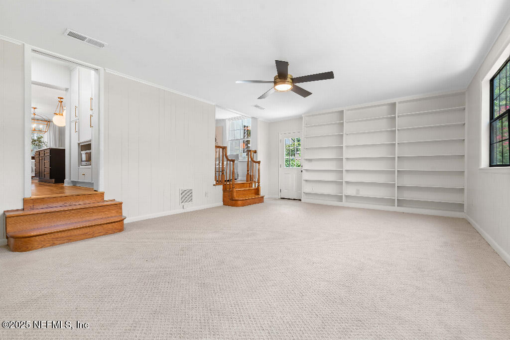 Listing images