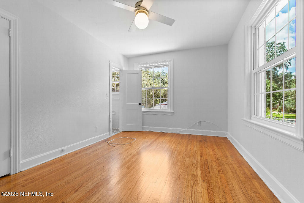 Listing images