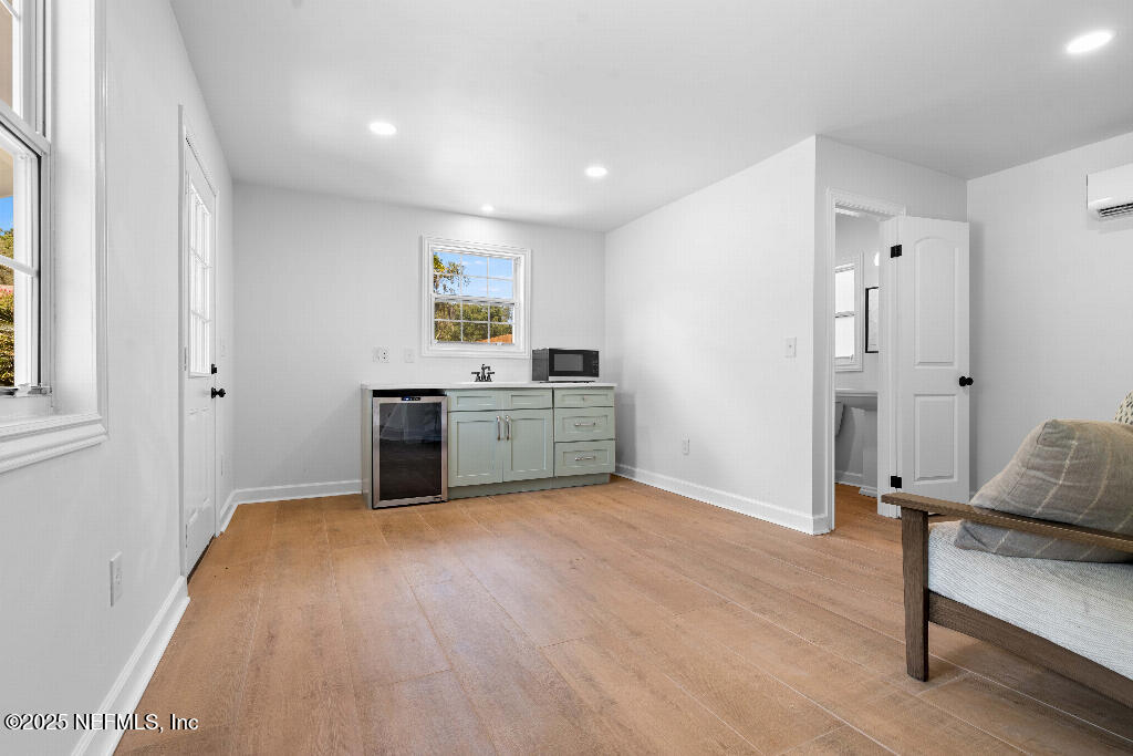 Listing images