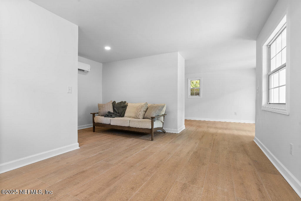 Listing images