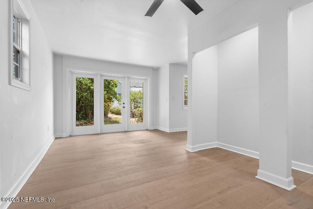 Listing images
