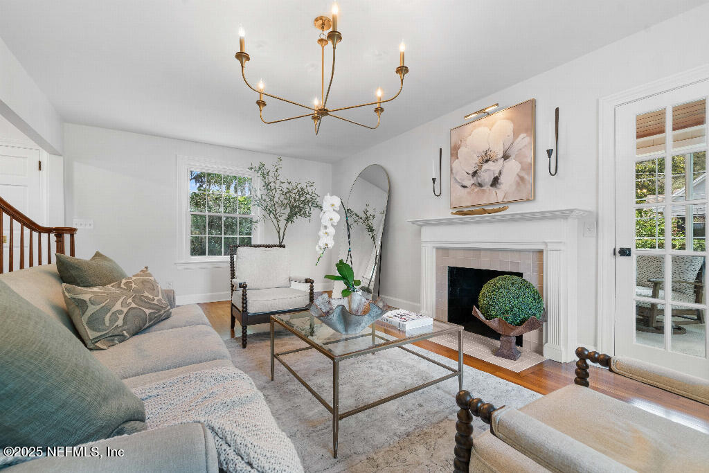 Listing images