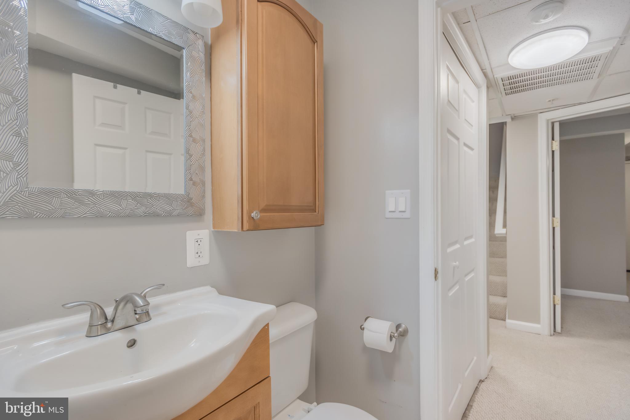 Listing images