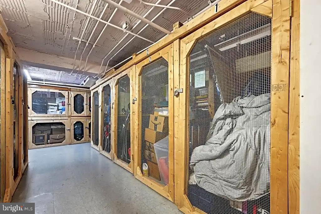 Listing images