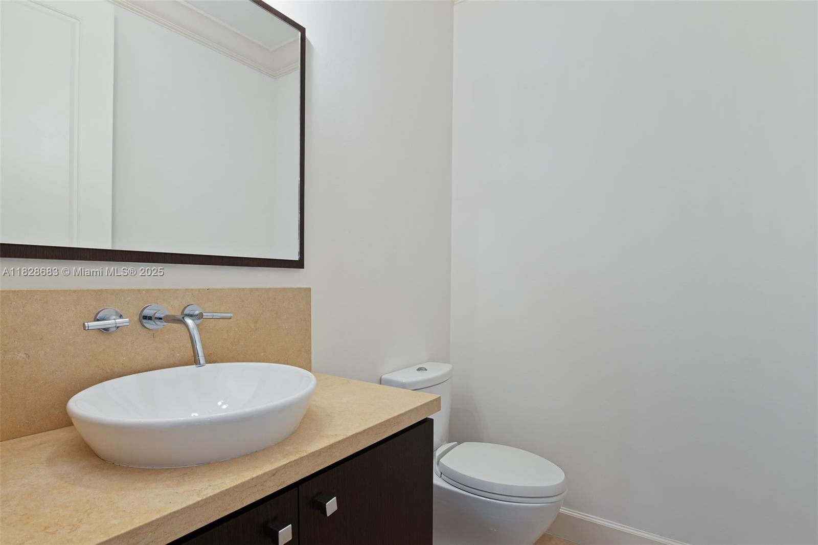 Listing images