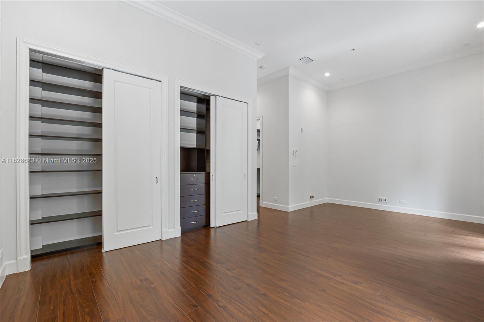 Listing images