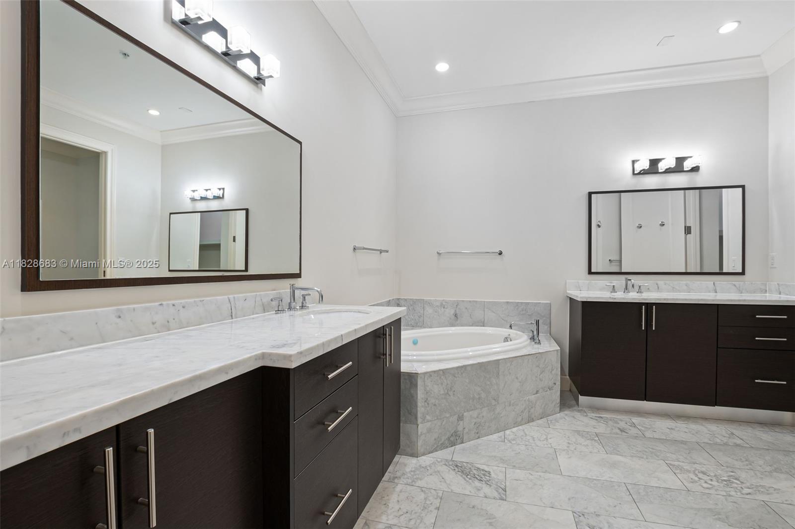 Listing images