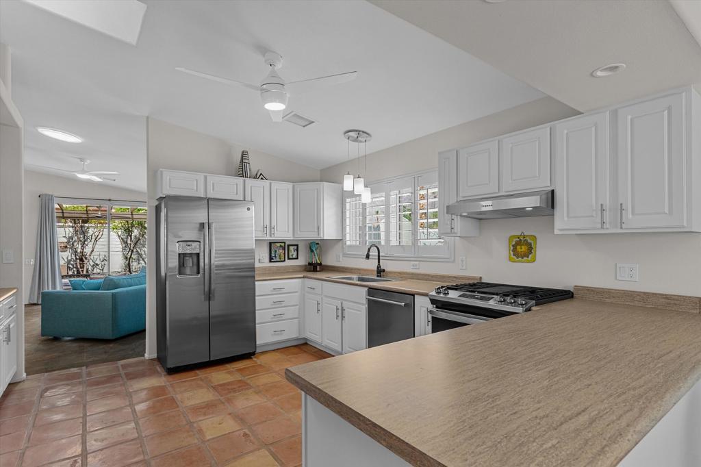 Listing images