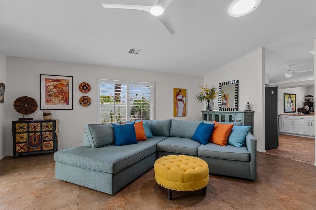 Listing images