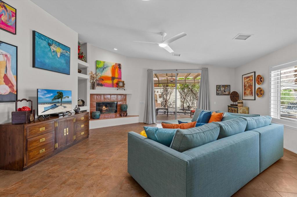 Listing images