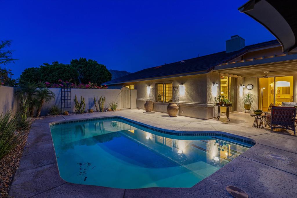 Listing images
