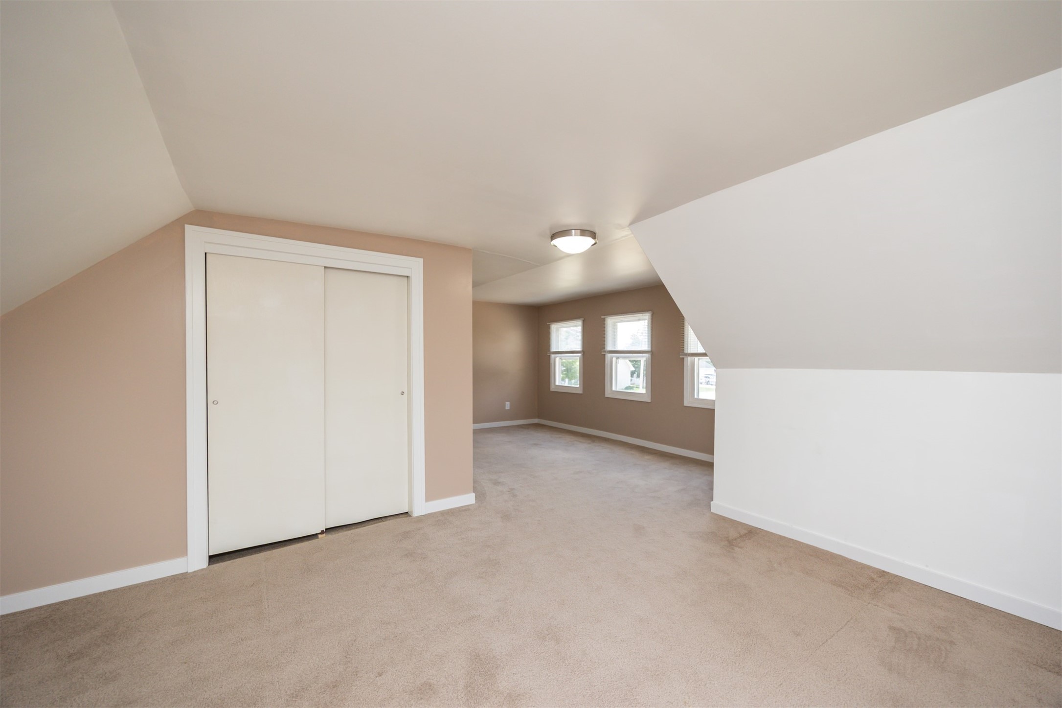 Listing images