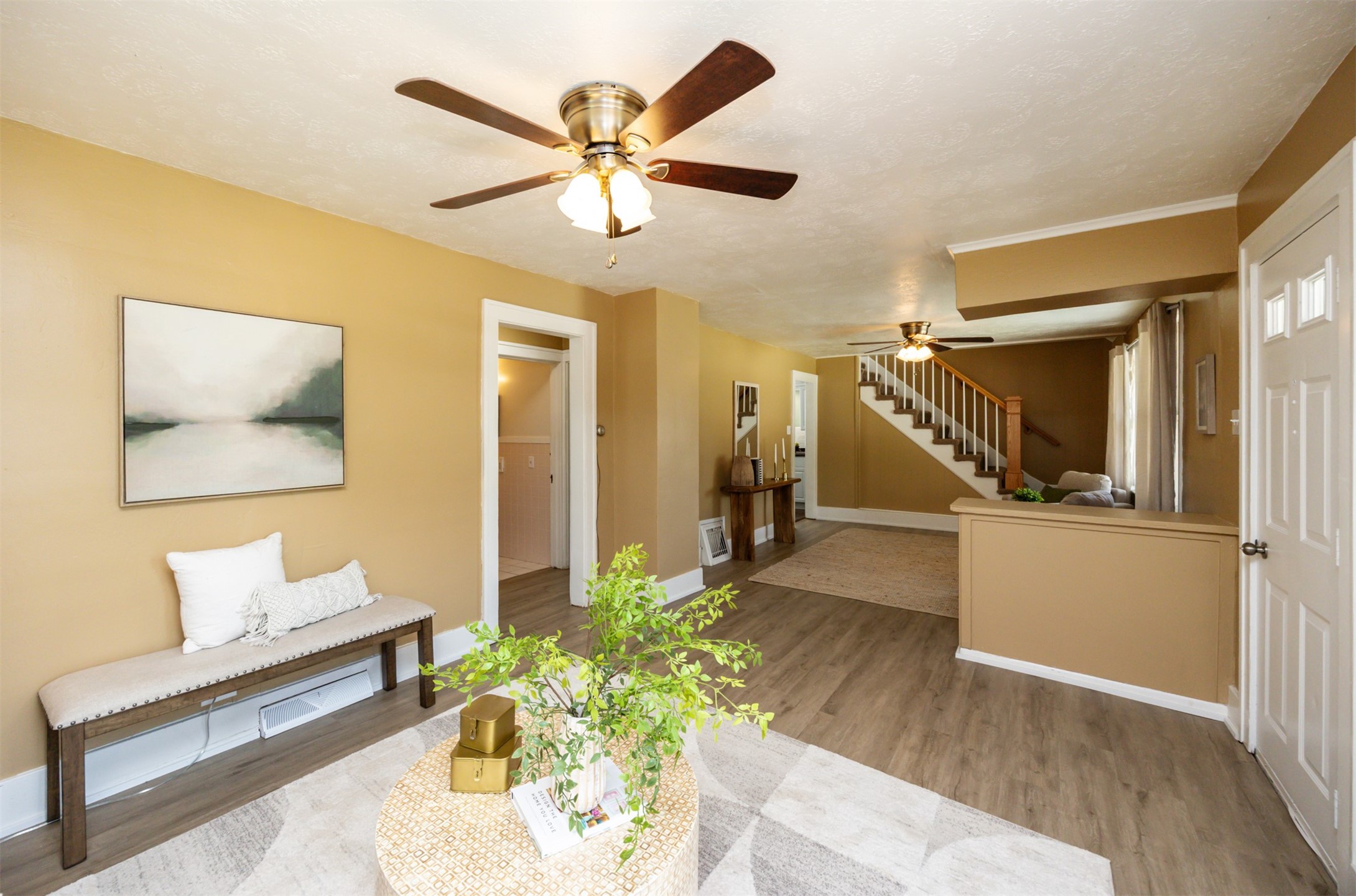 Listing images