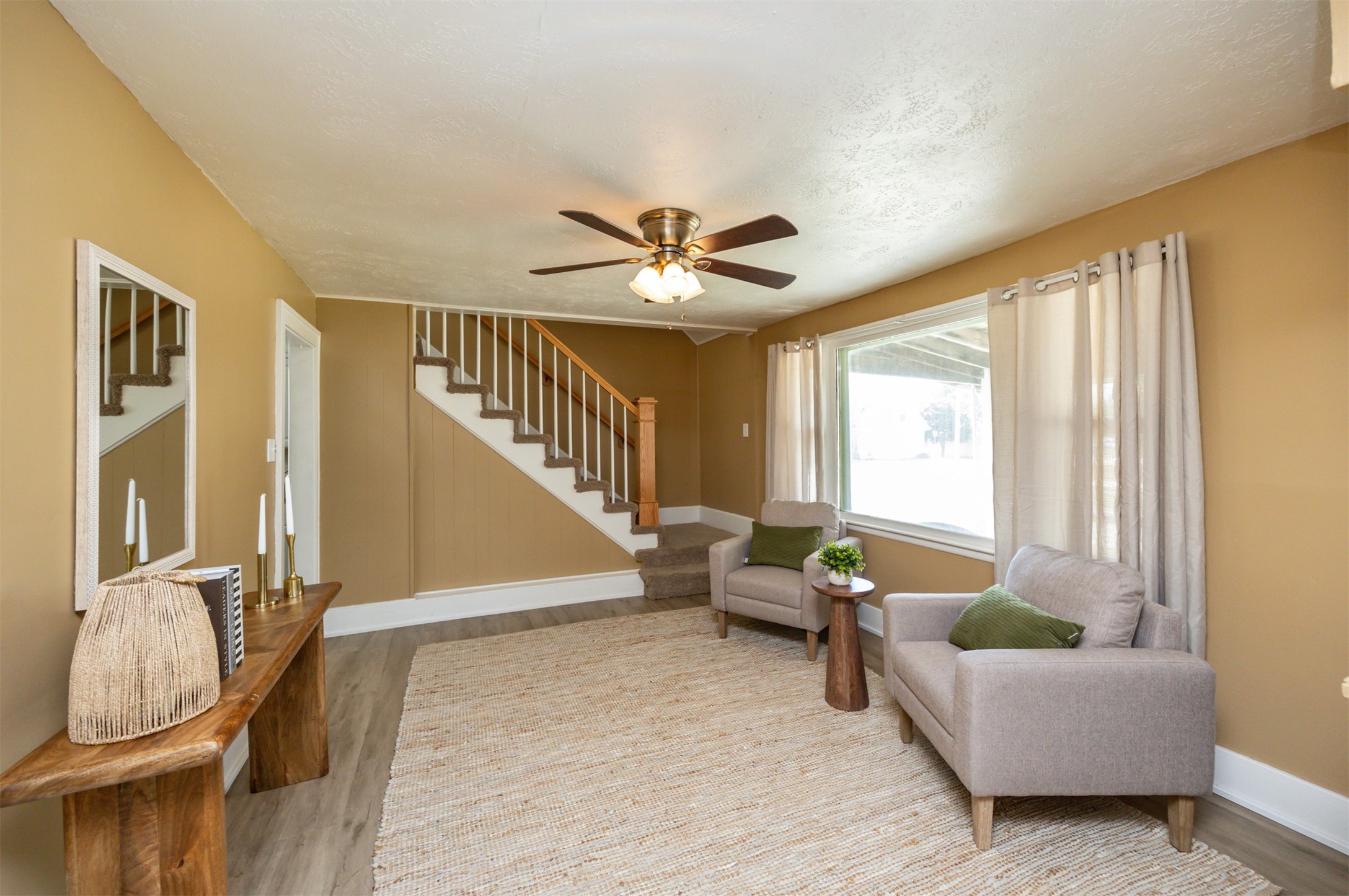 Listing images