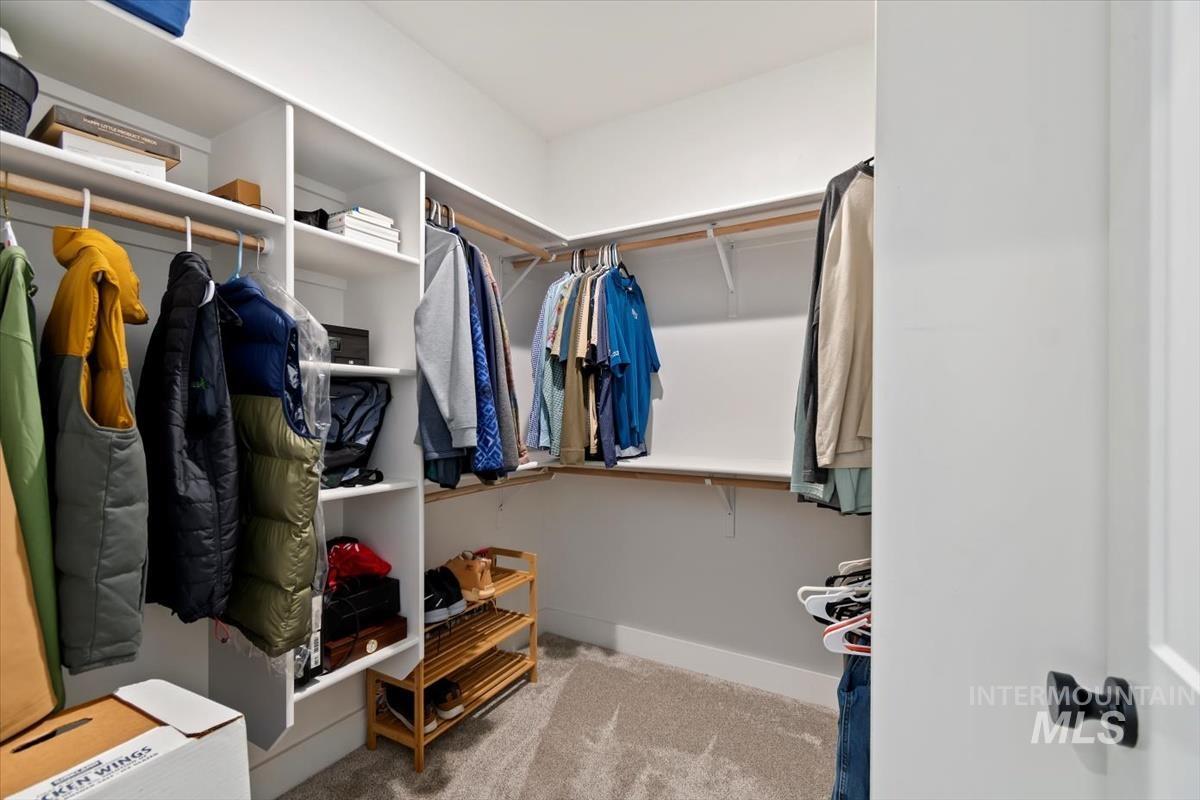 Listing images