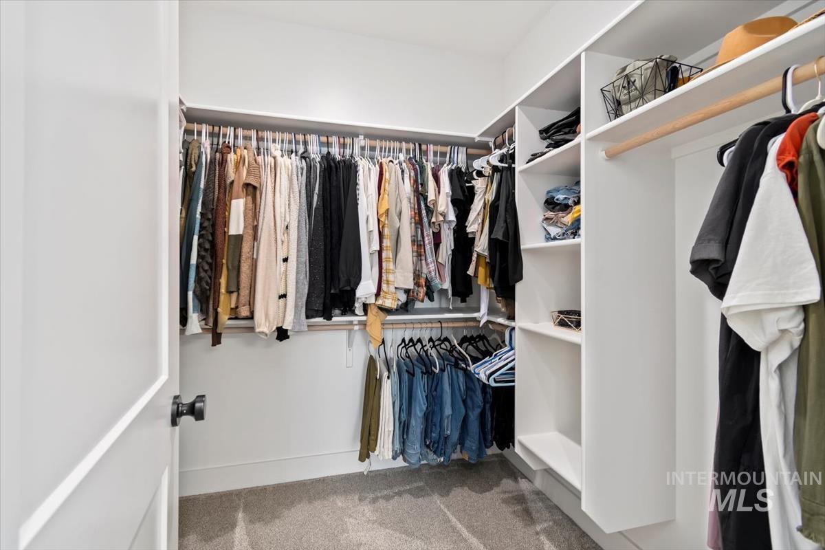 Listing images