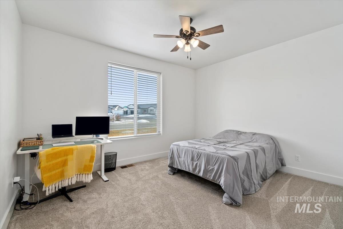 Listing images