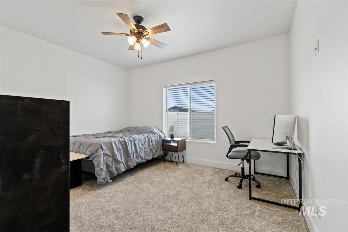 Listing images