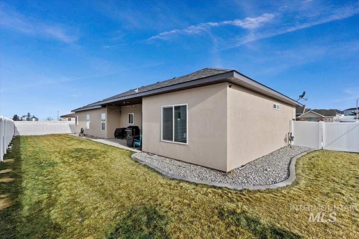 Listing images