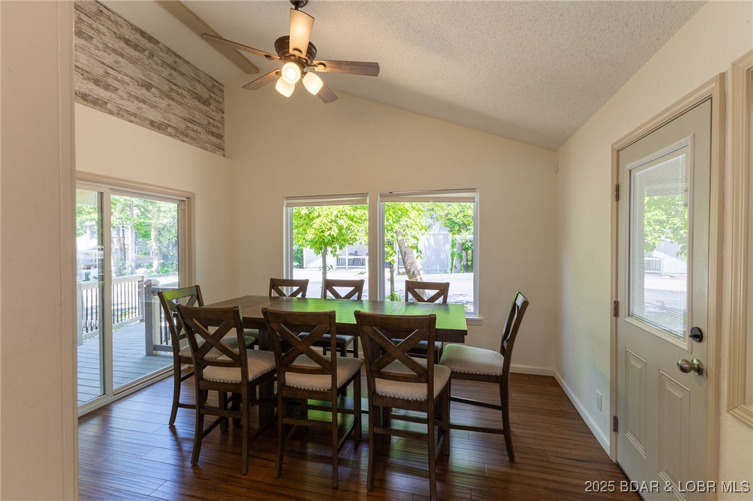 Listing images
