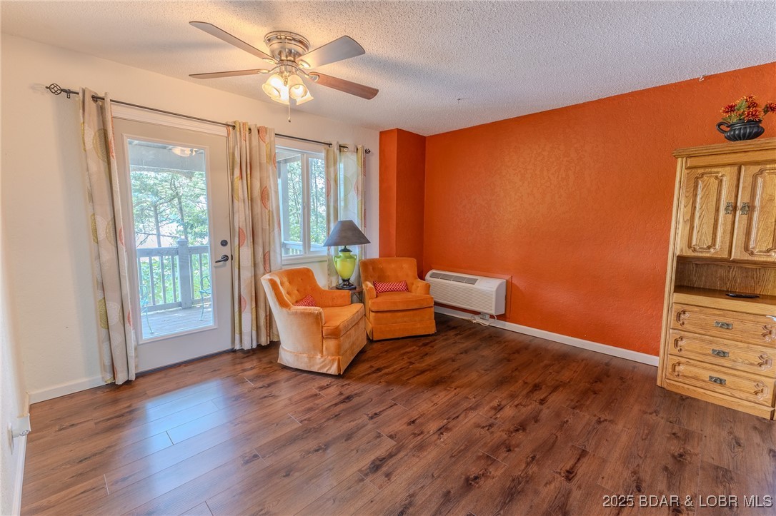 Listing images