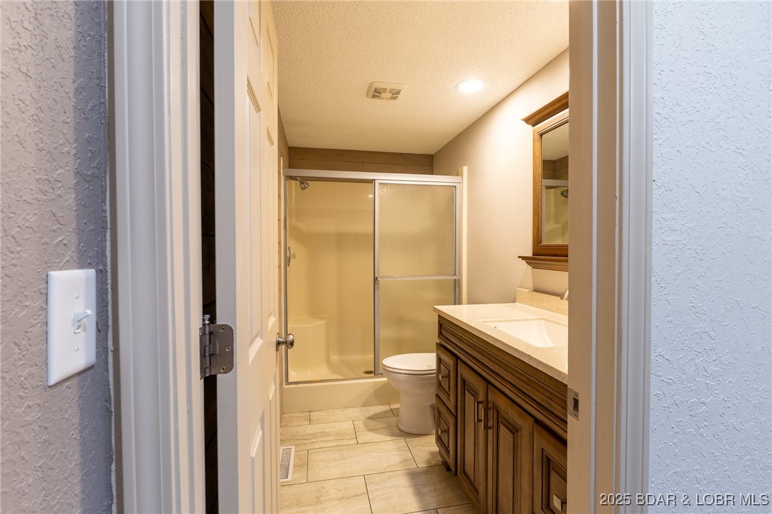 Listing images
